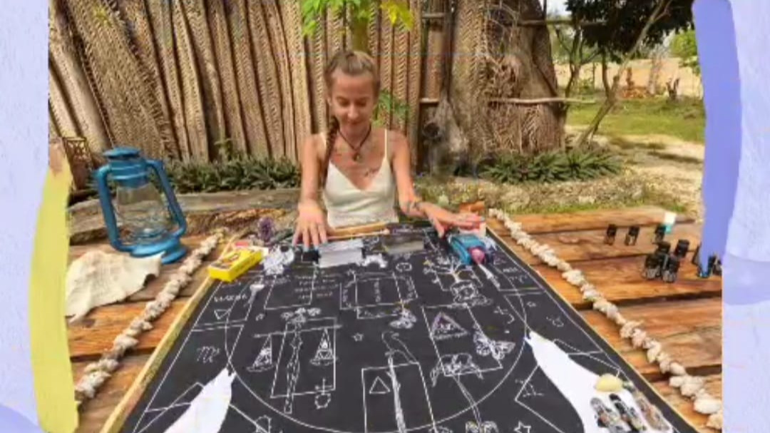 Intuitive Tarot and Oracle Reading-0